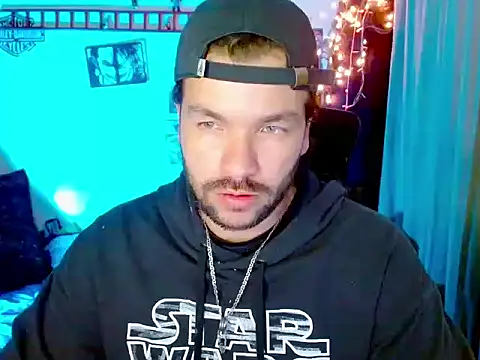 cortelioni massimo  online show from December 18, 10:13 pm