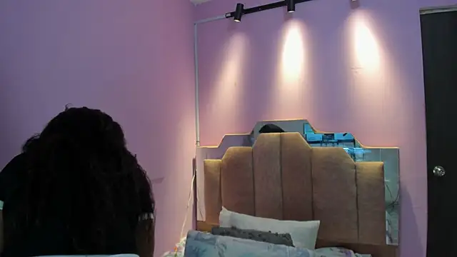 Snapshot of AndreaSweet2 chatting on February 25, 7:58 pm AndreaSweet2 online show from February 25, 7:58 pm