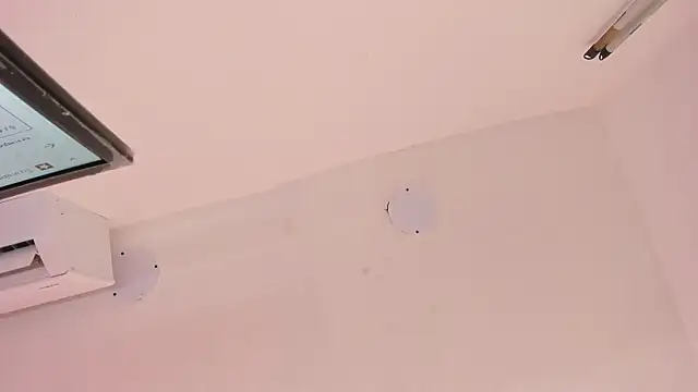 Snapshot of AndreaSweet2 chatting on February 3, 7:52 pm AndreaSweet2 online show from February 3, 7:52 pm