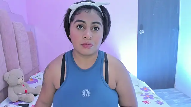 Snapshot of AndreaSweet2 chatting on September 12, 7:24 pm AndreaSweet2 online show from September 12, 7:24 pm