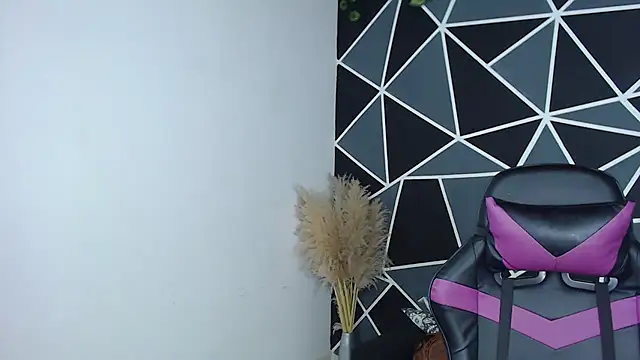 Snapshot of karol_the_warrior chatting on September 11, 8:42 pm karol the warrior online show from September 11, 8:42 pm