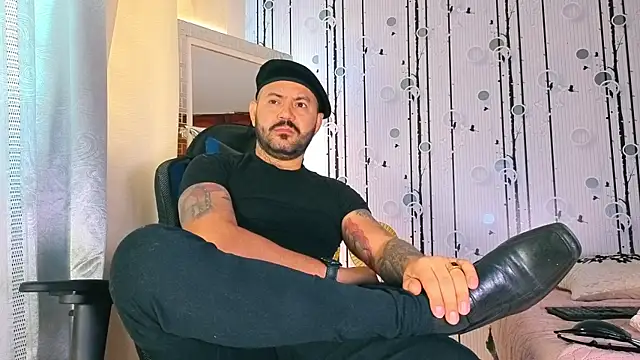 AlphaDrip online show from November 6, 12:20 pm