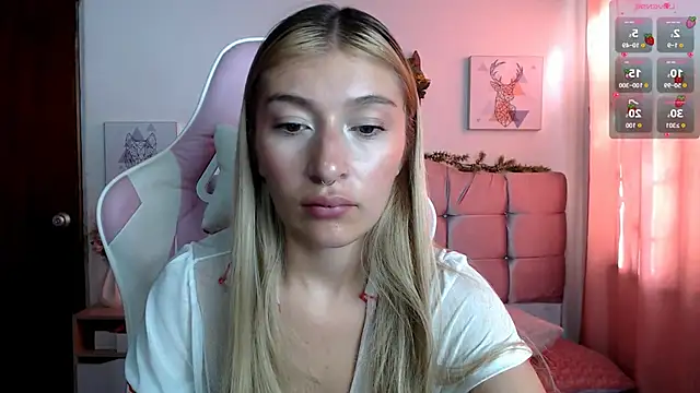 Snapshot of SophiaaLee chatting on September 27, 9:32 pm SophiaaLee online show from September 27, 9:32 pm