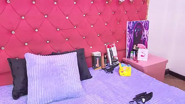 Nanis James online show from September 16, 3:29 am