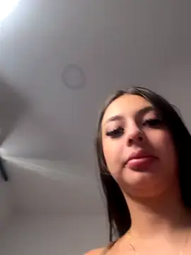 Snapshot of Mavii_ chatting on October 7, 3:46 pm Mavii online show from October 7, 3:46 pm