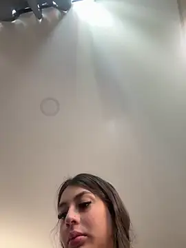 Snapshot of Mavii_ chatting on October 16, 4:26 pm Mavii online show from October 16, 4:26 pm