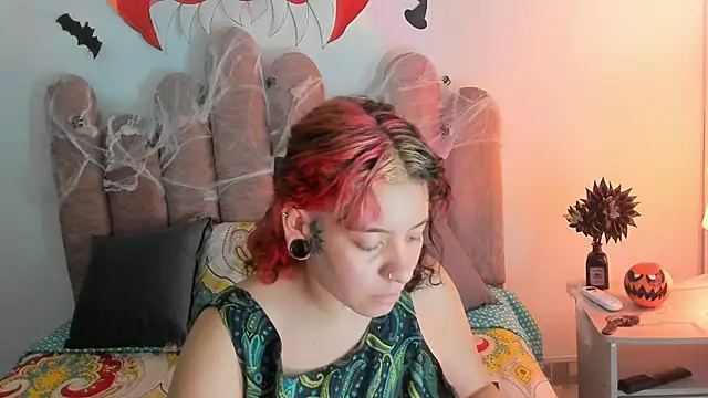 Lily666  online show from October 18, 8:22 pm