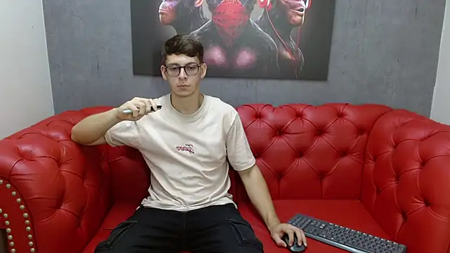 Stuart White online show from September 27, 8:04 pm