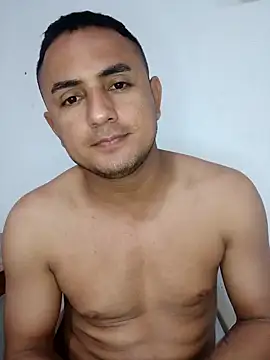 Snapshot of Geral_Yeraldyn09 chatting on October 23, 1:26 am Geral Yeraldyn09 online show from October 23, 1:26 am