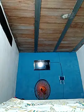 Snapshot of Geral_Yeraldyn09 chatting on November 24, 10:15 am Geral Yeraldyn09 online show from November 24, 10:15 am