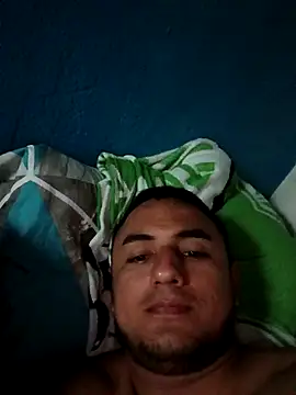 Snapshot of Geral_Yeraldyn09 chatting on September 27, 11:33 pm Geral Yeraldyn09 online show from September 27, 11:33 pm