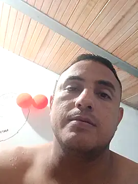 Snapshot of Geral_Yeraldyn09 chatting on September 20, 1:43 am Geral Yeraldyn09 online show from September 20, 1:43 am