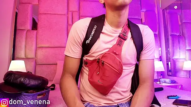 Snapshot of Dom_venena chatting on February 8, 7:22 pm Dom venena online show from February 8, 7:22 pm