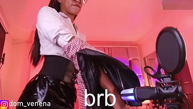 Snapshot of Dom_venena chatting on February 10, 8:30 pm Dom venena online show from February 10, 8:30 pm