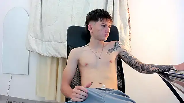 Snapshot of jake_kylee chatting on October 30, 10:06 pm jake kylee online show from October 30, 10:06 pm