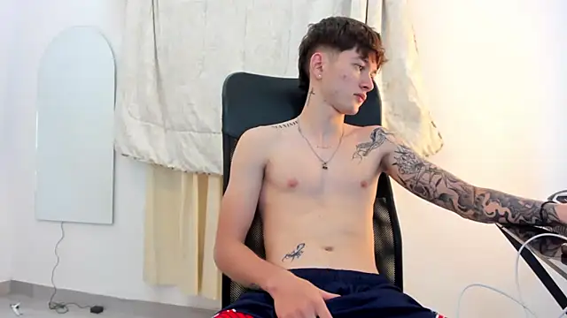 Snapshot of jake_kylee chatting on October 27, 9:05 pm jake kylee online show from October 27, 9:05 pm