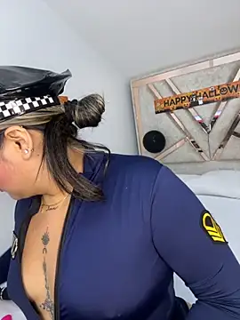 Snapshot of ashley-swift- chatting on November 1, 8:52 am ashley-swift- online show from November 1, 8:52 am