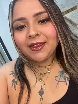 ashley-swift- online show from June 26, 6:19 am