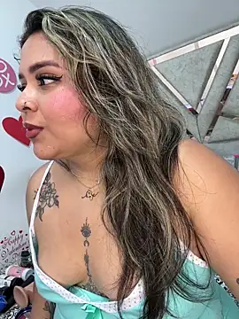 ashley-swift- online show from April 10, 7:48 am