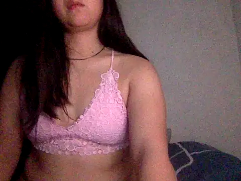Snapshot of SOPHIELOVEGODDESS chatting on July 19, 1:36 am SOPHIELOVEGODDESS online show from July 19, 1:36 am