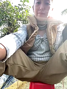 Huong-Ly online show from November 27, 7:53 am