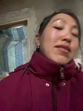 Huong-Ly online show from February 2, 4:22 am