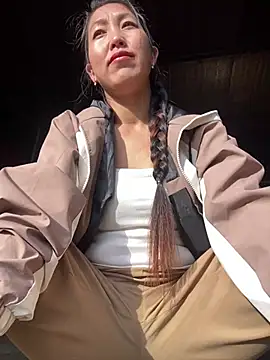 Huong-Ly online show from February 5, 1:34 am