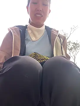 Huong-Ly online show from February 27, 3:07 am