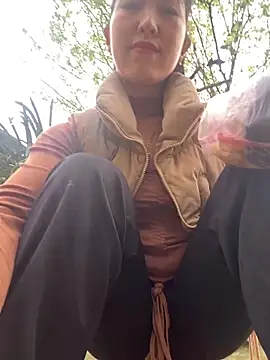 Huong-Ly online show from February 13, 6:35 am