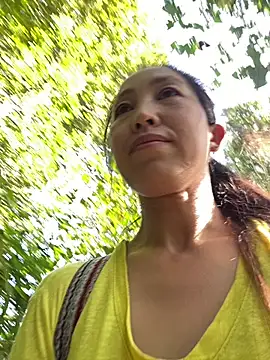 Huong-Ly online show from October 30, 1:26 am