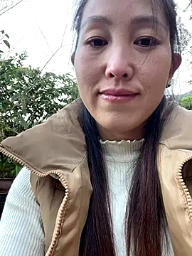 Huong-Ly online show from November 25, 9:42 am