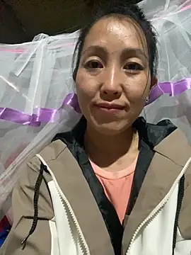 Huong-Ly online show from October 25, 7:07 am