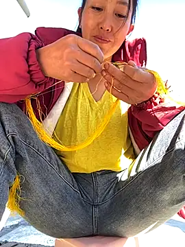 Huong-Ly online show from November 29, 8:03 am