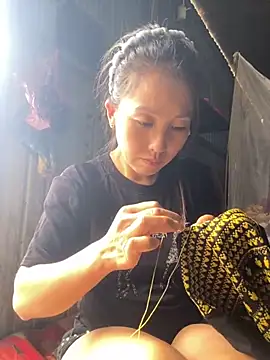 Huong-Ly online show from September 27, 6:41 am