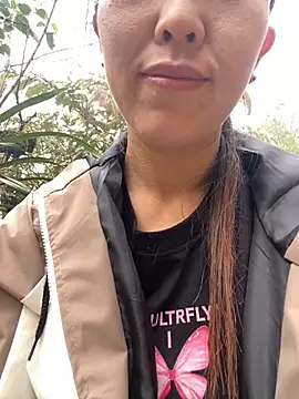 Huong-Ly online show from October 26, 6:25 am