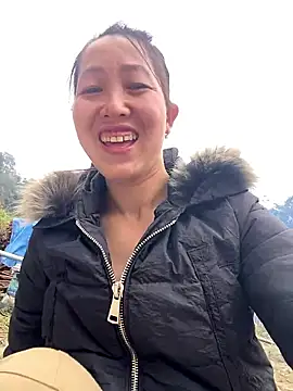 Huong-Ly online show from January 11, 3:02 am