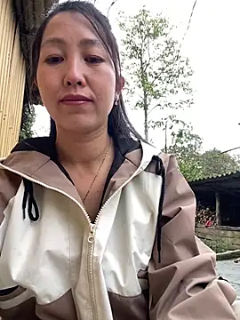 Huong-Ly online show from February 25, 2:34 am