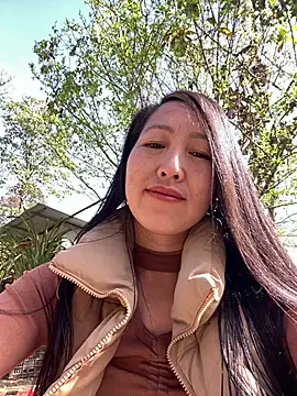 Huong-Ly online show from February 6, 2:51 am