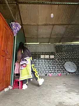 Huong-Ly online show from February 26, 4:45 am