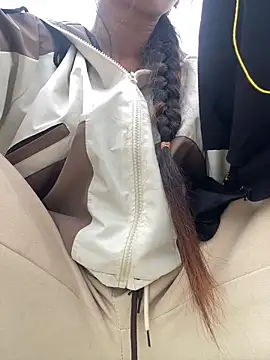 Huong-Ly online show from February 22, 7:33 am