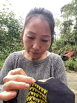 Huong-Ly online show from October 9, 1:06 am