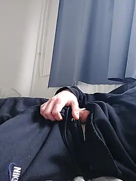 Snapshot of joette19cm chatting on February 22, 4:19 pm joette19cm online show from February 22, 4:19 pm