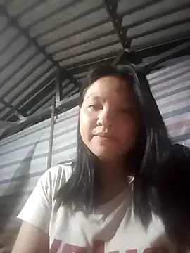 Snapshot of MuiNay chatting on October 16, 10:07 pm MuiNay online show from October 16, 10:07 pm