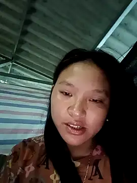 Snapshot of MuiNay chatting on October 13, 11:16 pm MuiNay online show from October 13, 11:16 pm