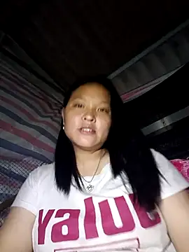Snapshot of MuiNay chatting on October 12, 10:49 am MuiNay online show from October 12, 10:49 am