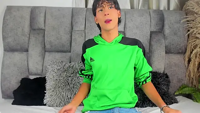 d3rke 666 online show from December 3, 4:46 am