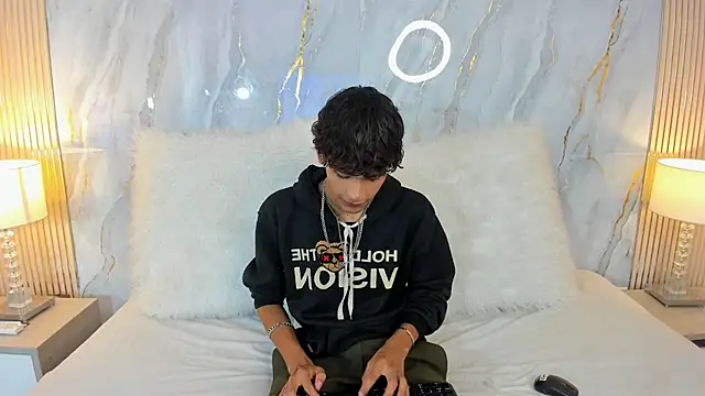 d3rke 666 online show from May 4, 1:25 pm