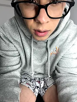 Snapshot of jordan_422 chatting on November 15, 2:15 am jordan 422 online show from November 15, 2:15 am