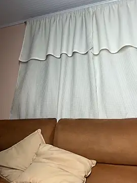 Snapshot of jordan_422 chatting on February 26, 2:11 am jordan 422 online show from February 26, 2:11 am