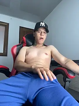 Snapshot of jordan_422 chatting on November 1, 2:22 pm jordan 422 online show from November 1, 2:22 pm